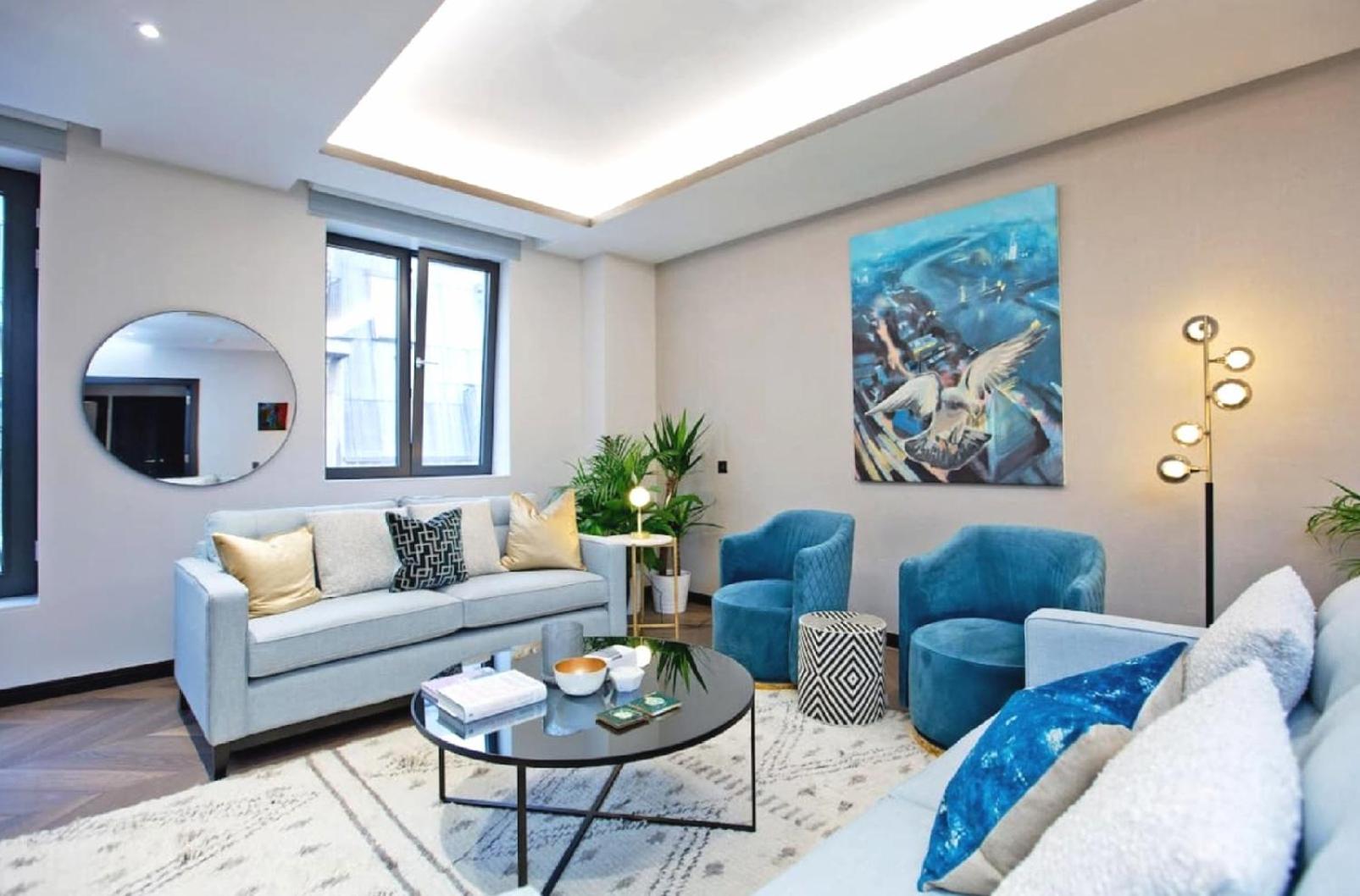 Donnaregina Apartment