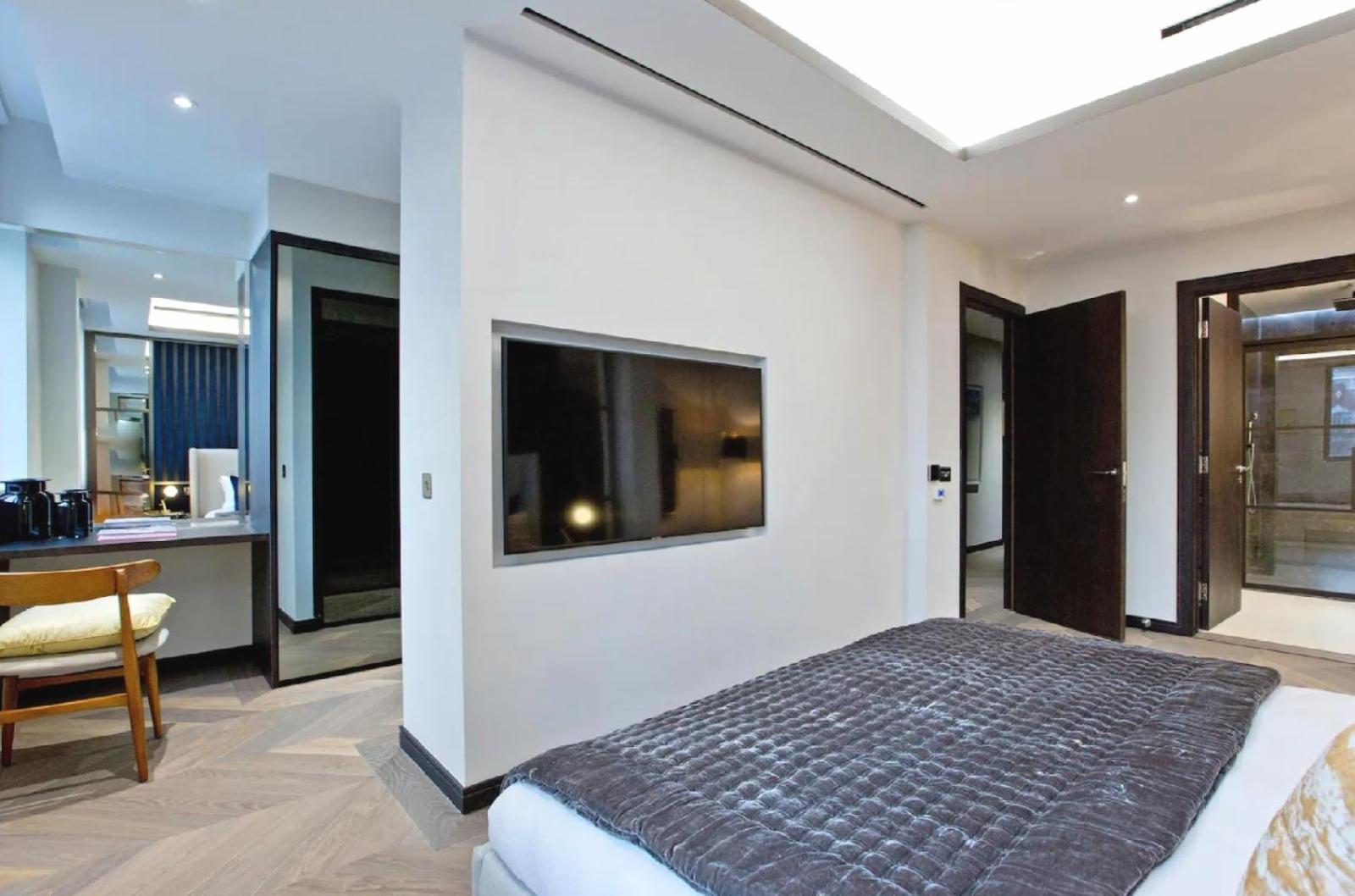 Donnaregina Apartment Naples